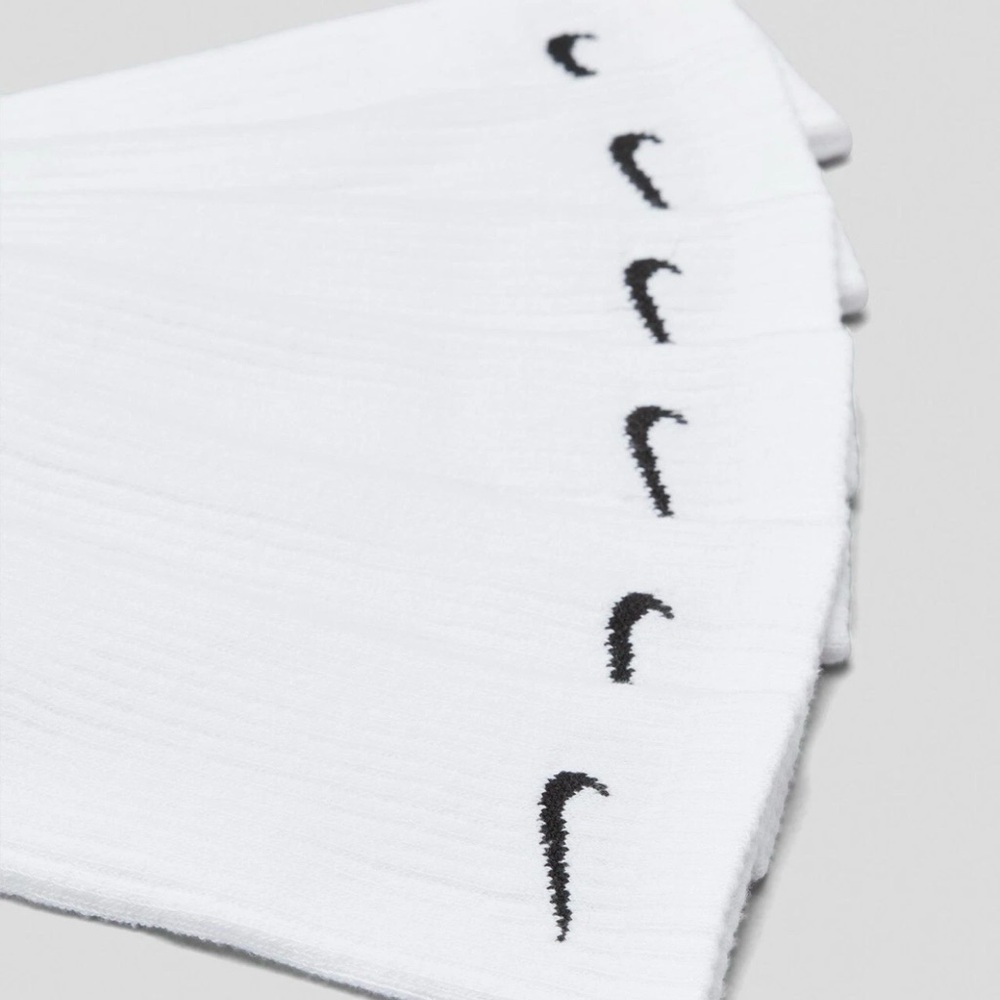 White Nike Everyday Plus Max Cushioned Crew Socks - (6 Pairs) - Picture 2 of 3